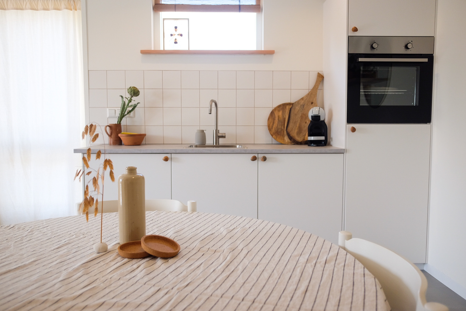 studio stable airbnb oudewater kitchen